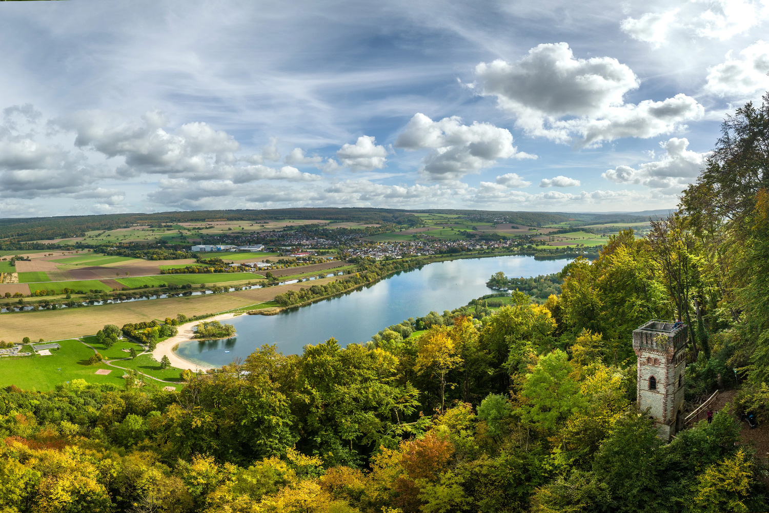 Blick auf den Rodeneck-Turm/Höxter, Naturpark Teutoburger-Wald