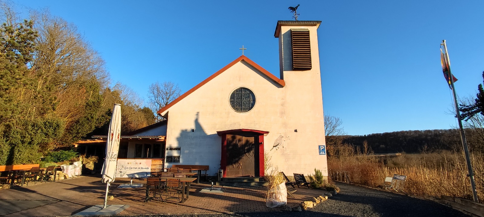 Blick auf die St. Albert's Distillery in Haueda, Foto:Touristik Service Waldeck-Ederbergland GmbH
