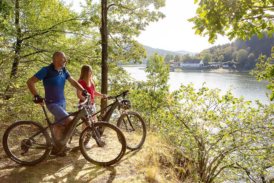 Radfahrer am Diemelsee